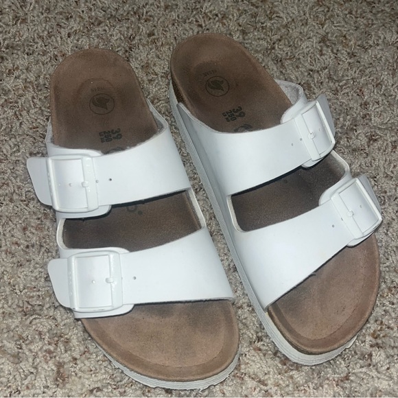Platform white Birkenstocks - Picture 1 of 3